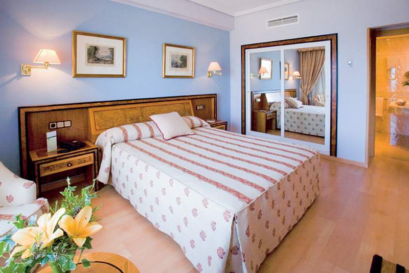 Ohtels Gran Hotel Almería Habitación foto
